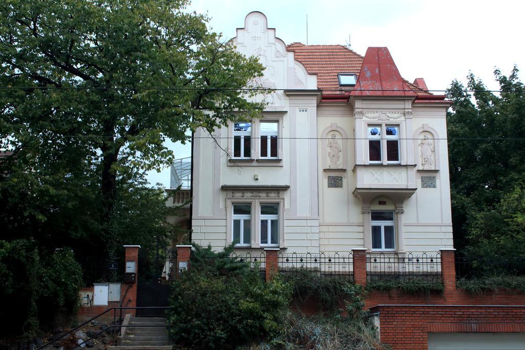 Historic Villa Apartments Praga Exterior foto